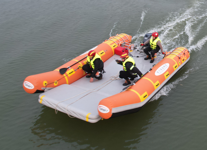 充氣救援運(yùn)輸船（第3代，輕型+裝配式+水域救援綜合監(jiān)控裝置+60馬力舷外機(jī)）LT-FYJ25